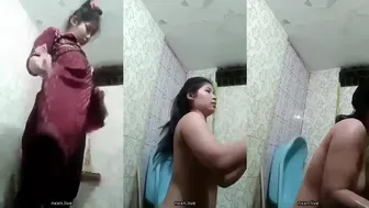 Sexy girl record nude bathing video bf